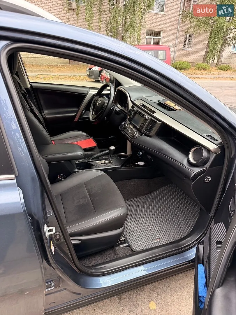 2013 Toyota RAV 4 - мініатюра 6