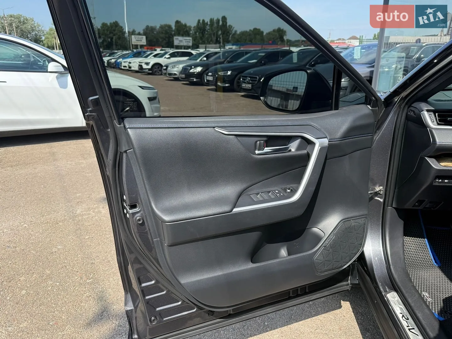 2019 Toyota RAV 4 - мініатюра 15
