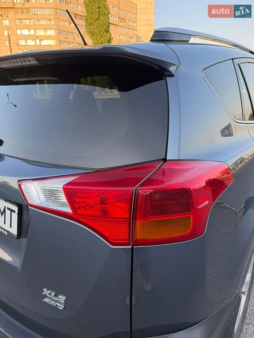 2013 Toyota RAV 4 - мініатюра 3