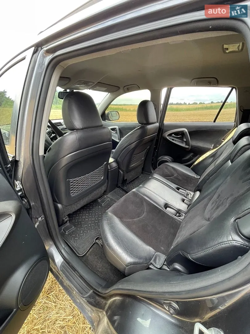 2010 Toyota RAV 4 - мініатюра 8
