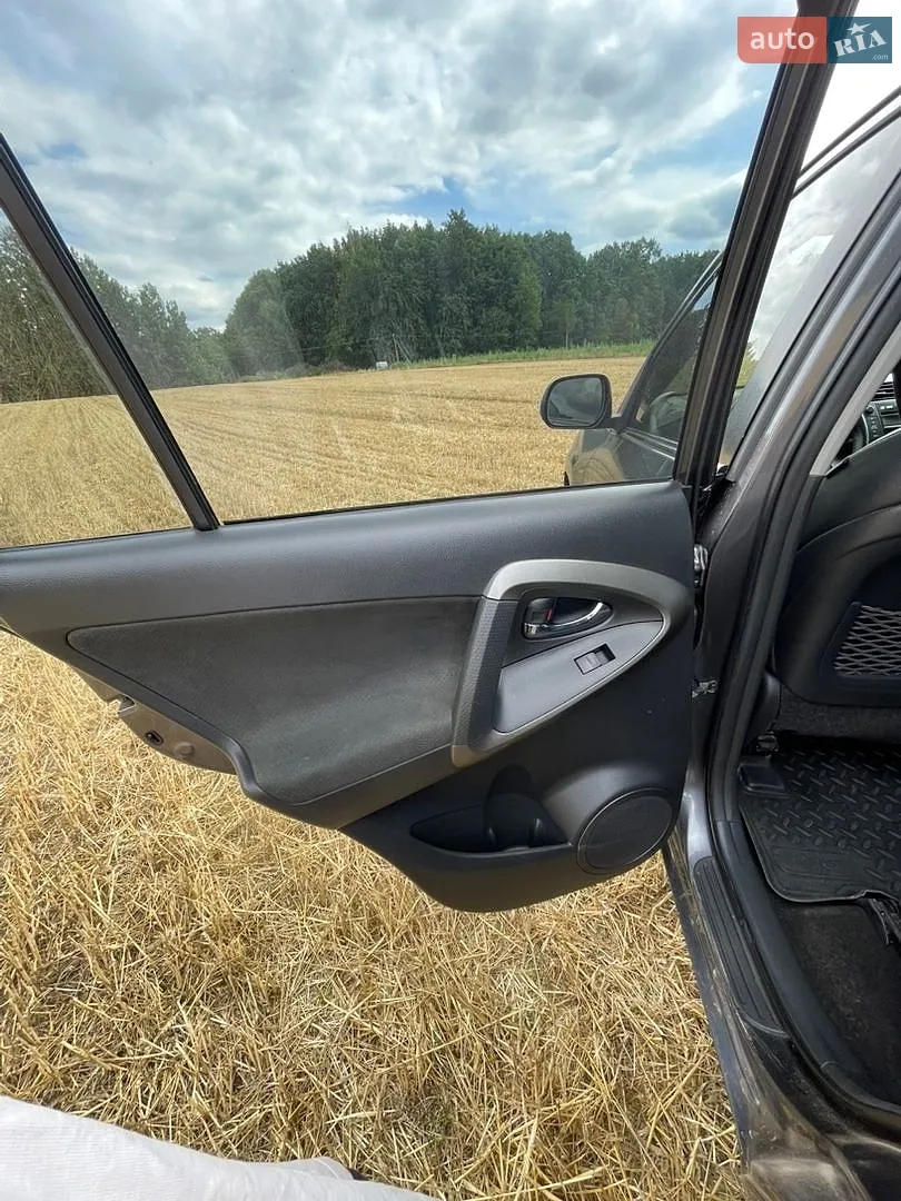 2010 Toyota RAV 4 - мініатюра 7