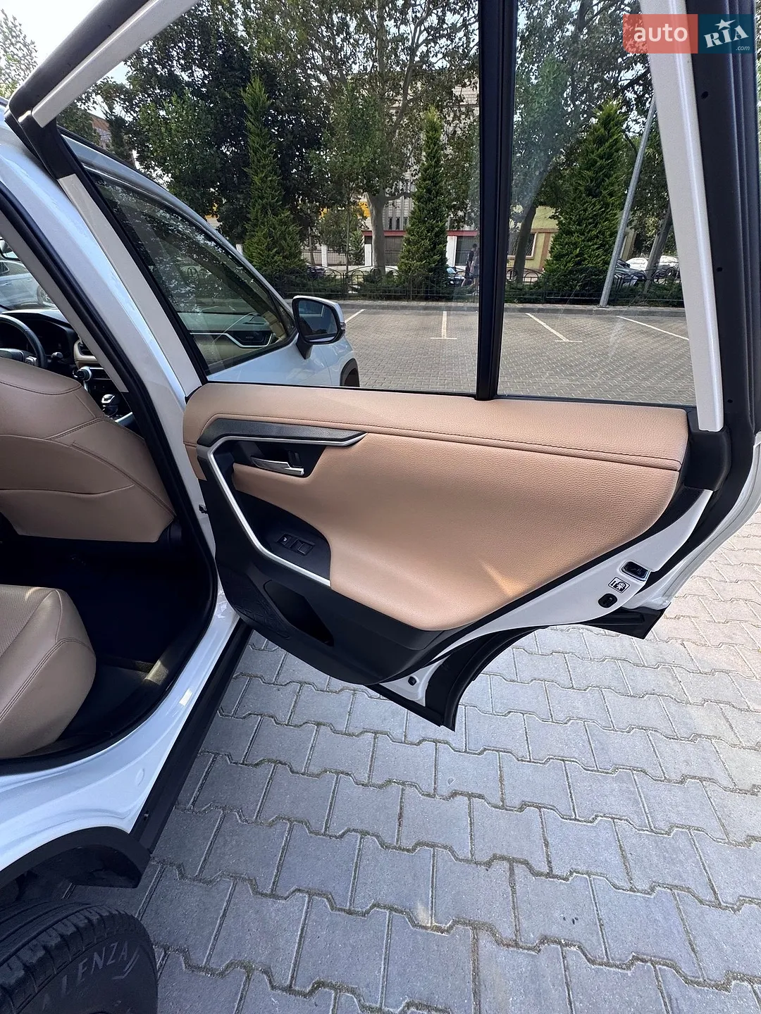 2020 Toyota RAV 4 - мініатюра 23
