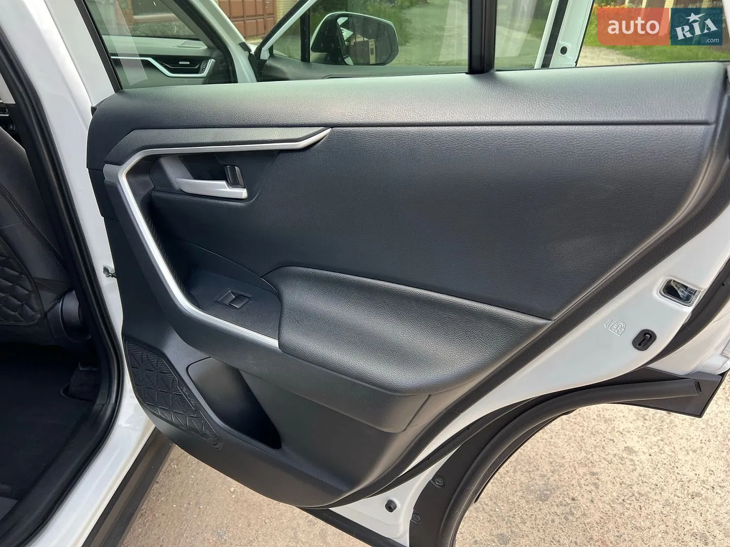 2023 Toyota RAV 4 - мініатюра 10