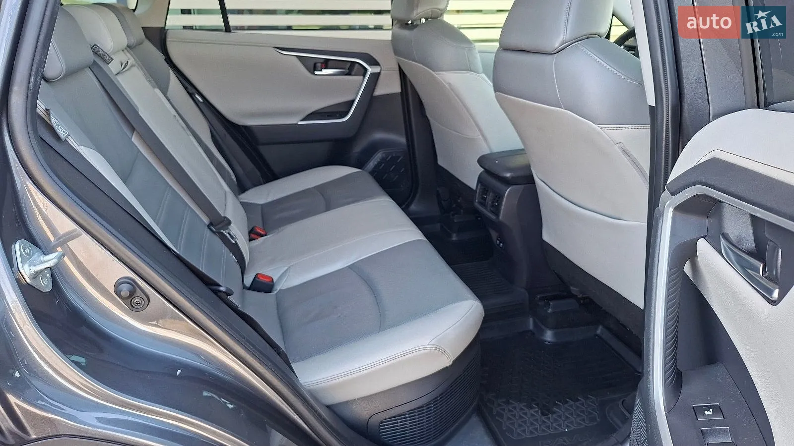 2019 Toyota RAV 4 - мініатюра 9