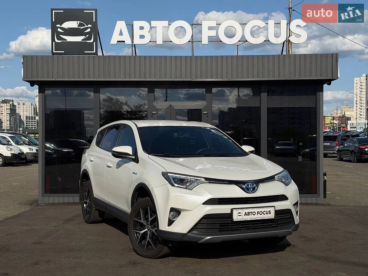 2017 Toyota RAV 4 - фото 1