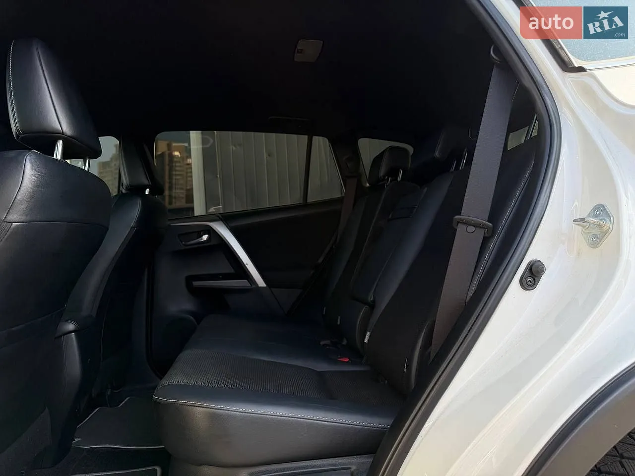 2017 Toyota RAV 4 - мініатюра 10