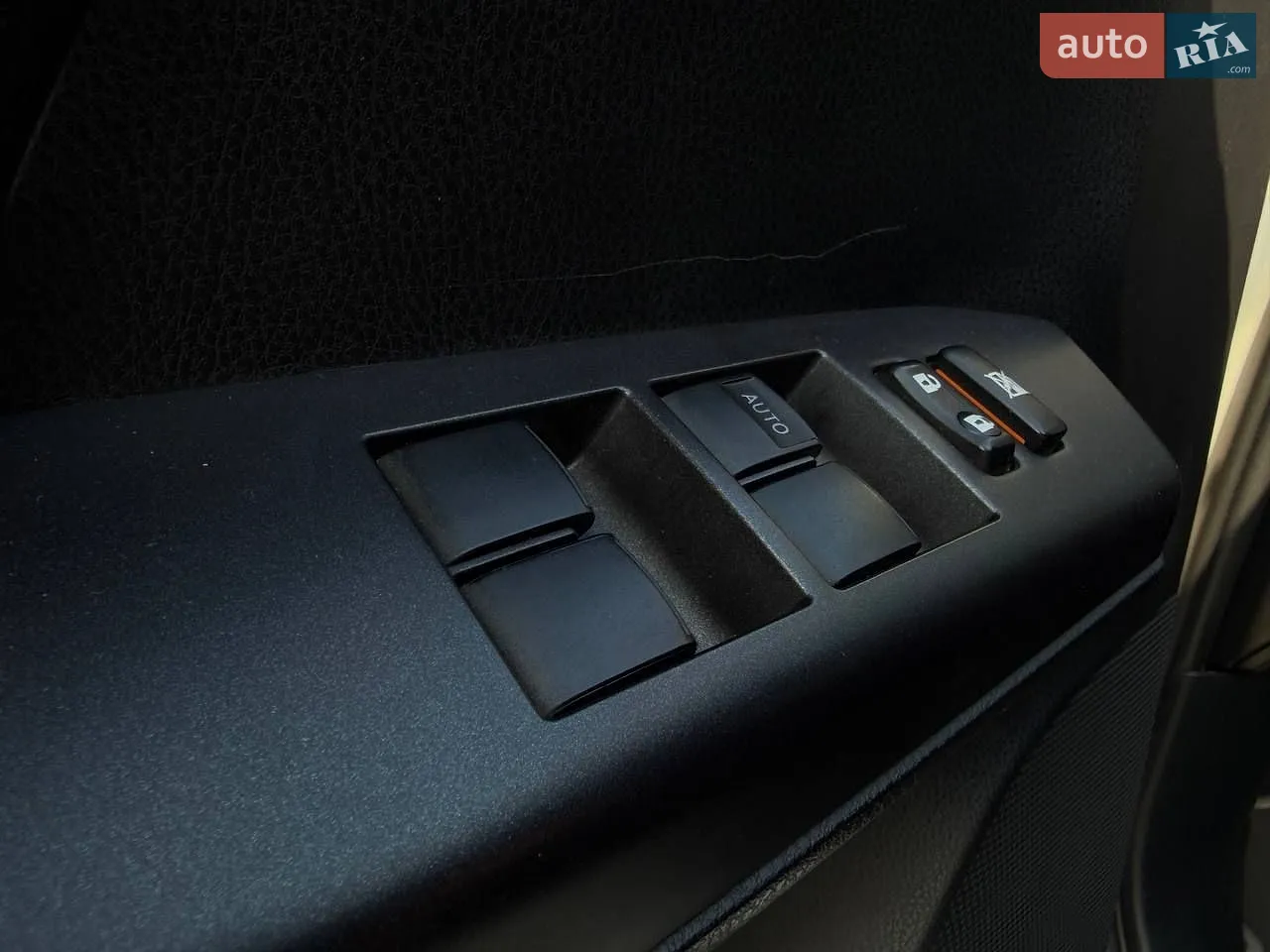 2017 Toyota RAV 4 - мініатюра 17