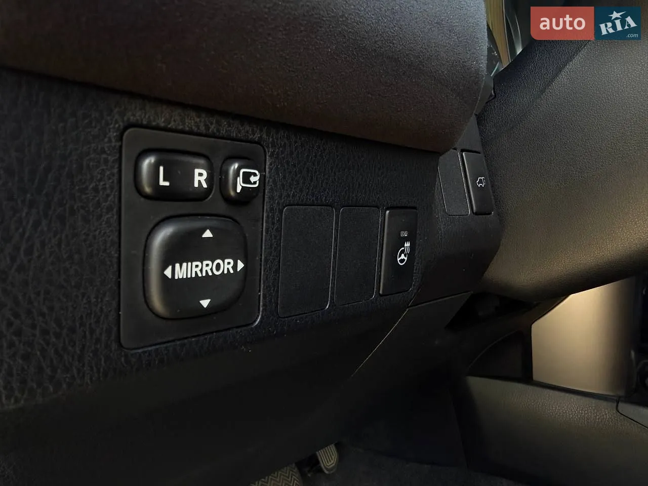 2017 Toyota RAV 4 - мініатюра 18