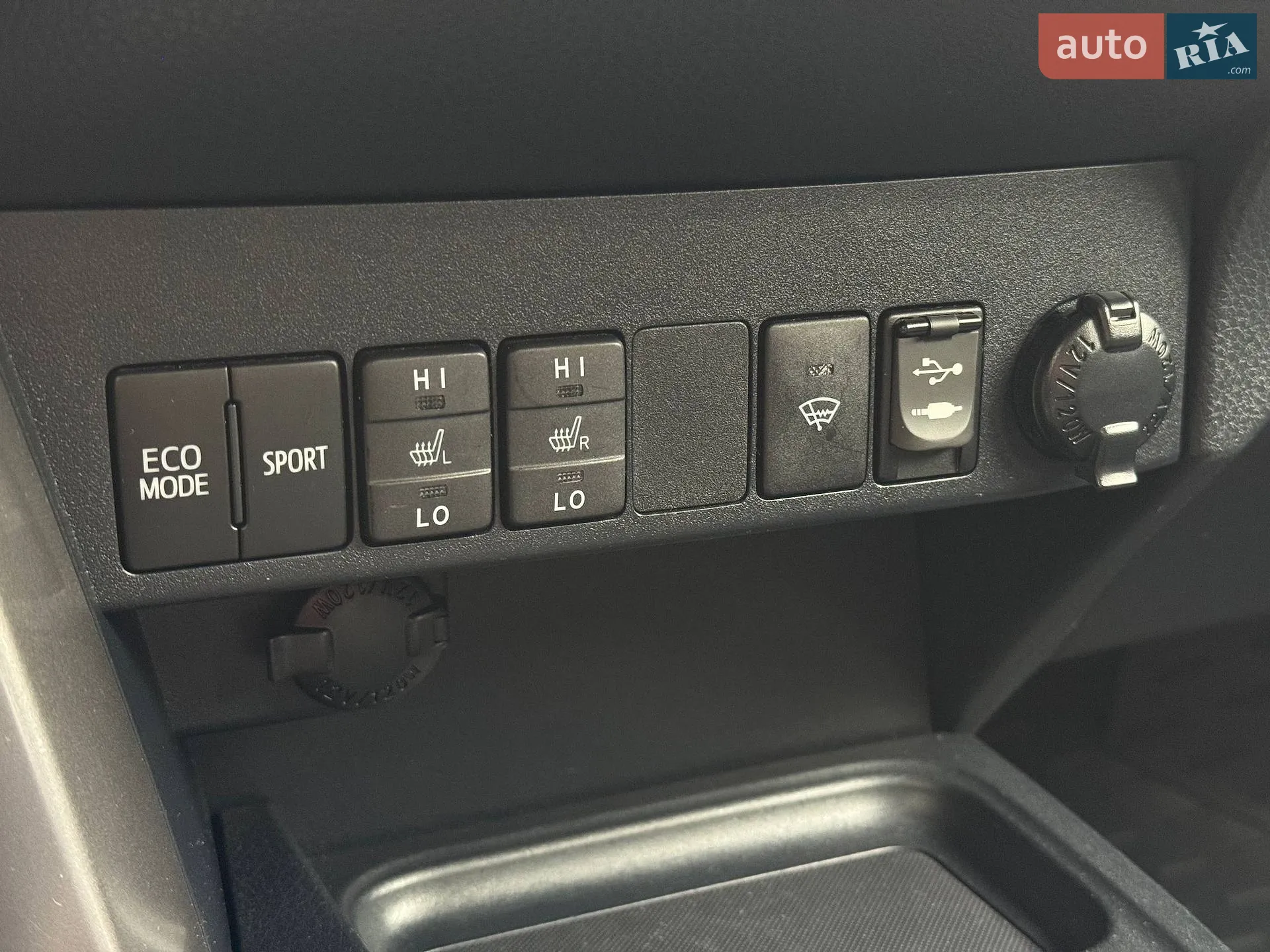 2017 Toyota RAV 4 - мініатюра 32