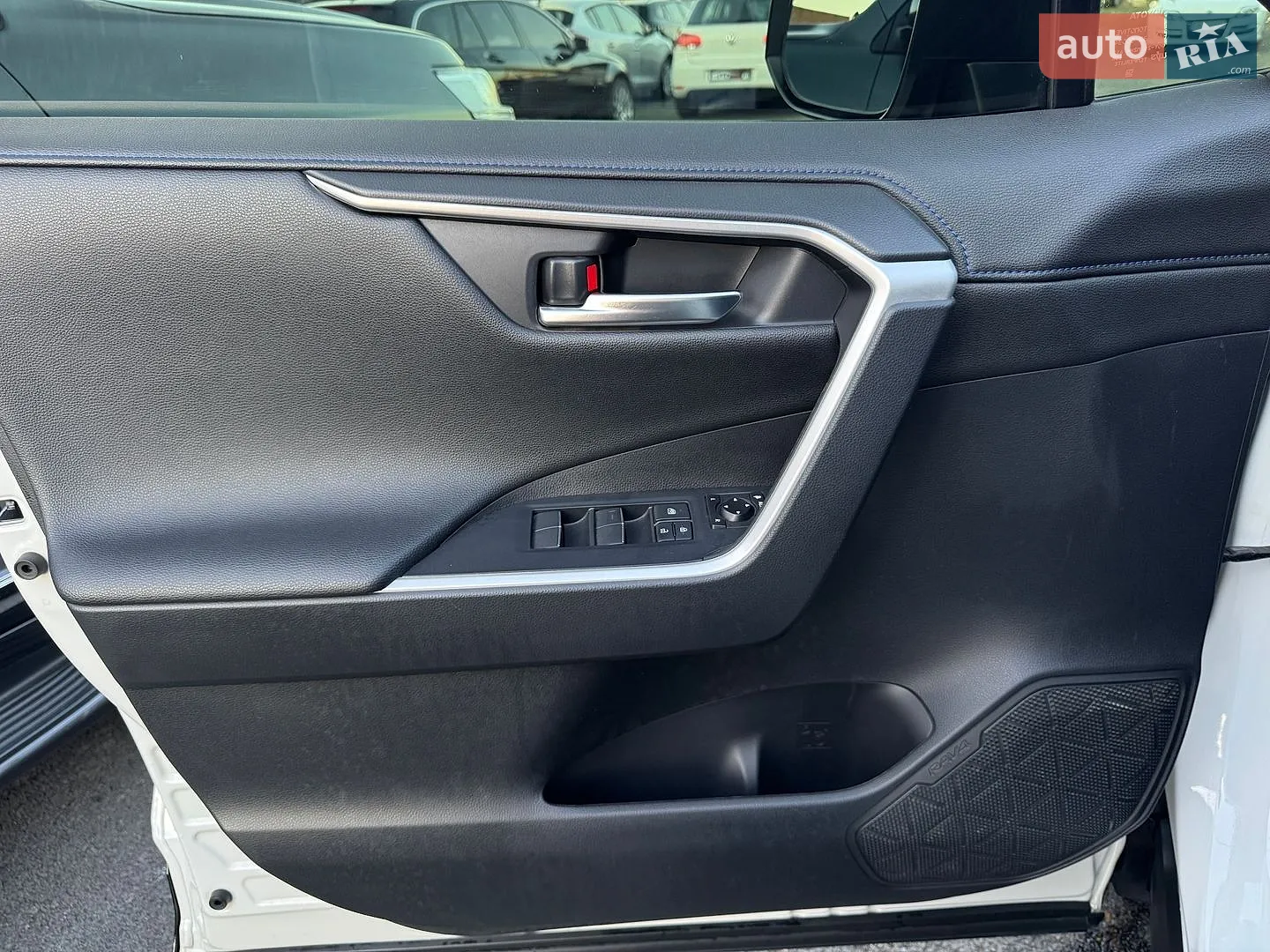 2021 Toyota RAV 4 - мініатюра 6