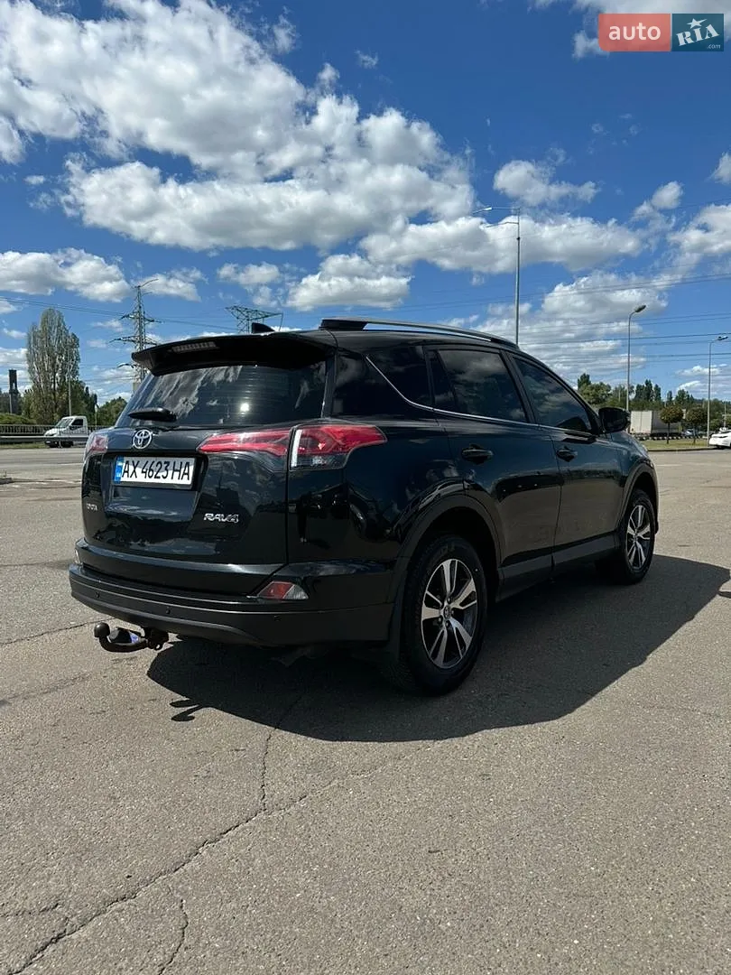 2017 Toyota RAV 4 - мініатюра 6
