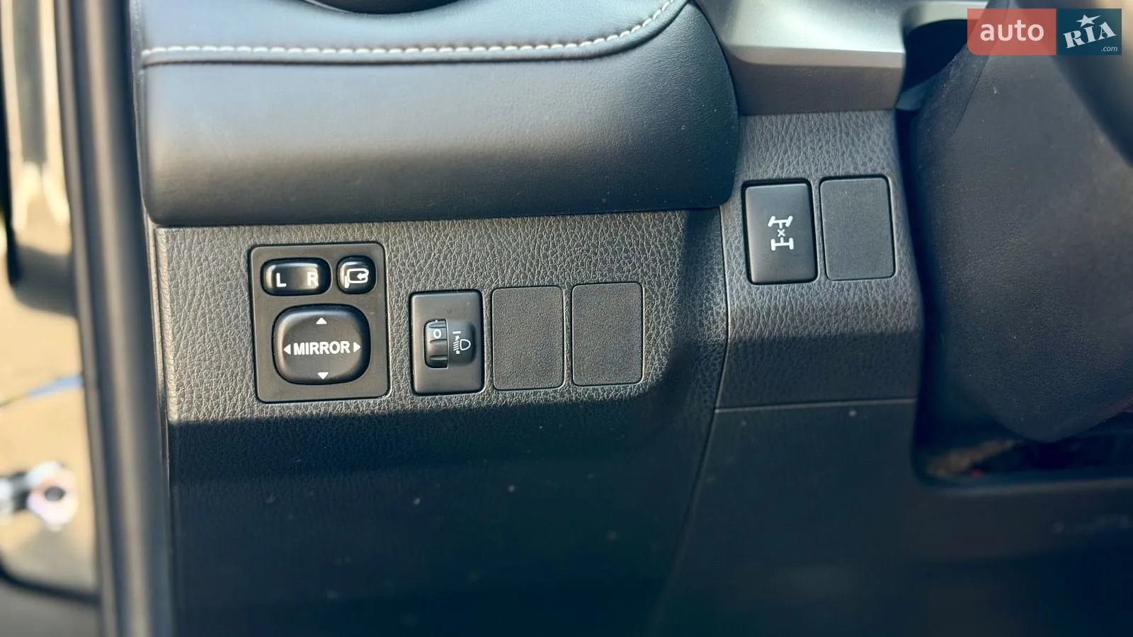 2017 Toyota RAV 4 - мініатюра 11