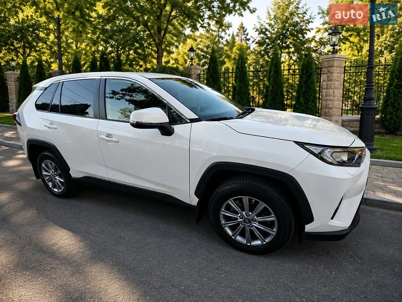 2020 Toyota RAV 4 - мініатюра 7