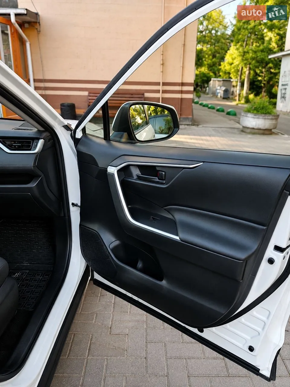 2020 Toyota RAV 4 - мініатюра 4