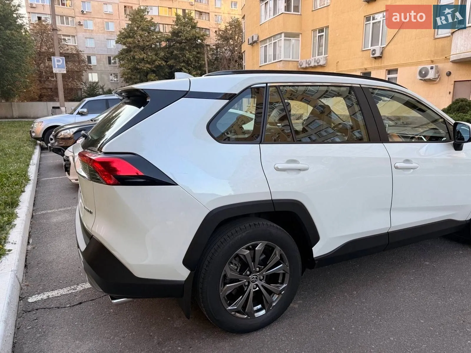 2022 Toyota RAV 4 - мініатюра 10
