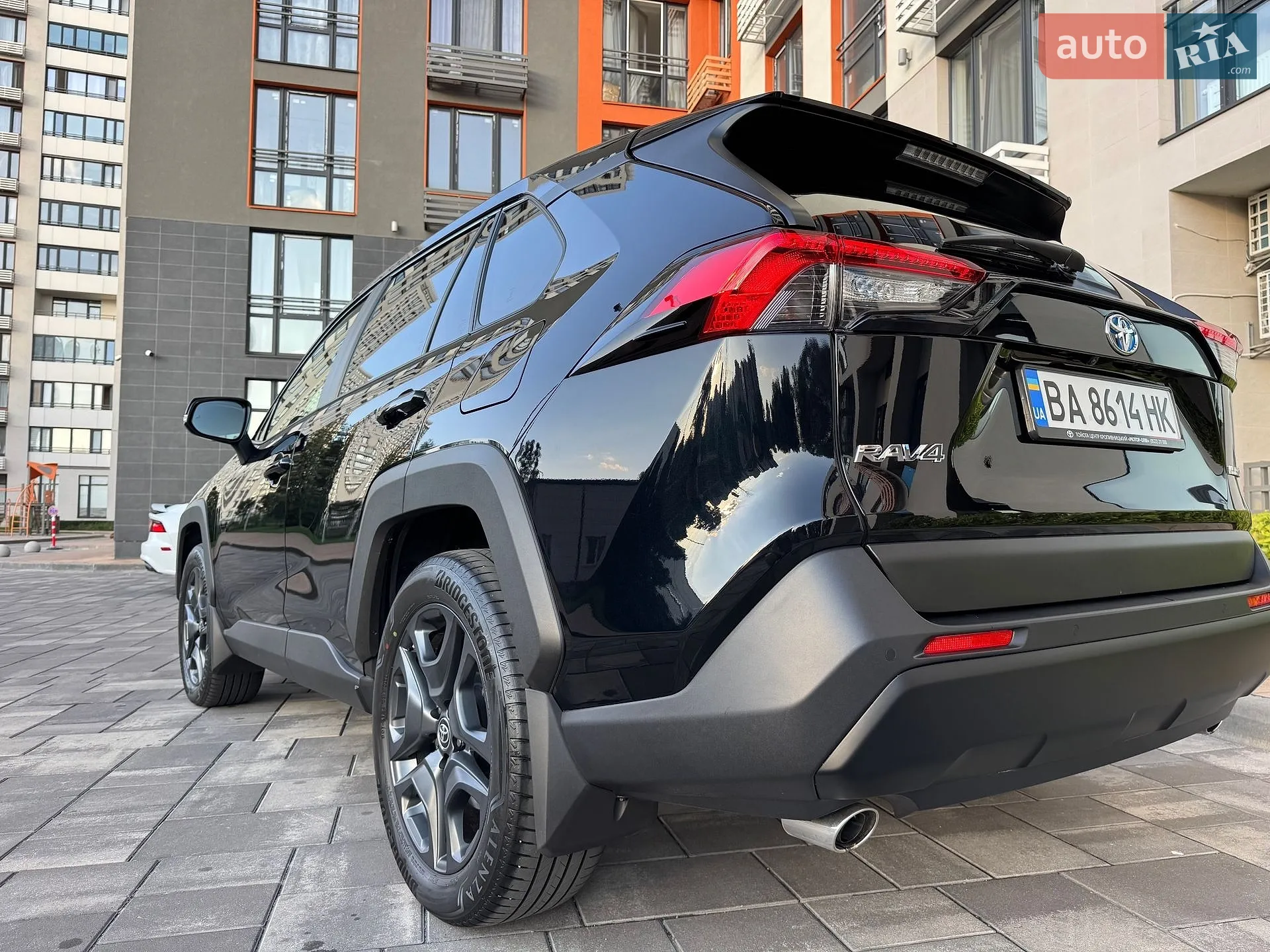 2022 Toyota RAV 4 - мініатюра 9