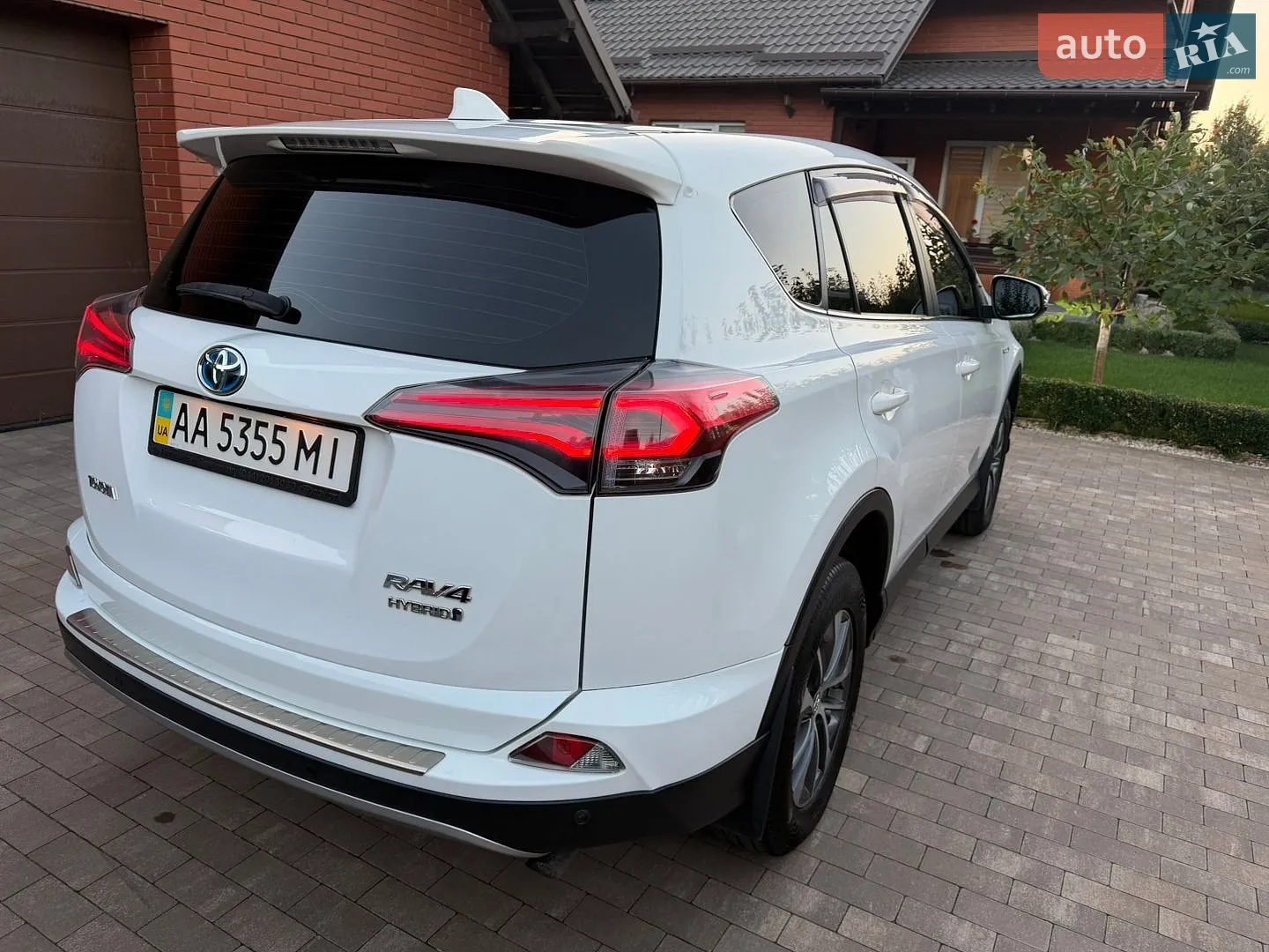 2017 Toyota RAV 4 - мініатюра 10