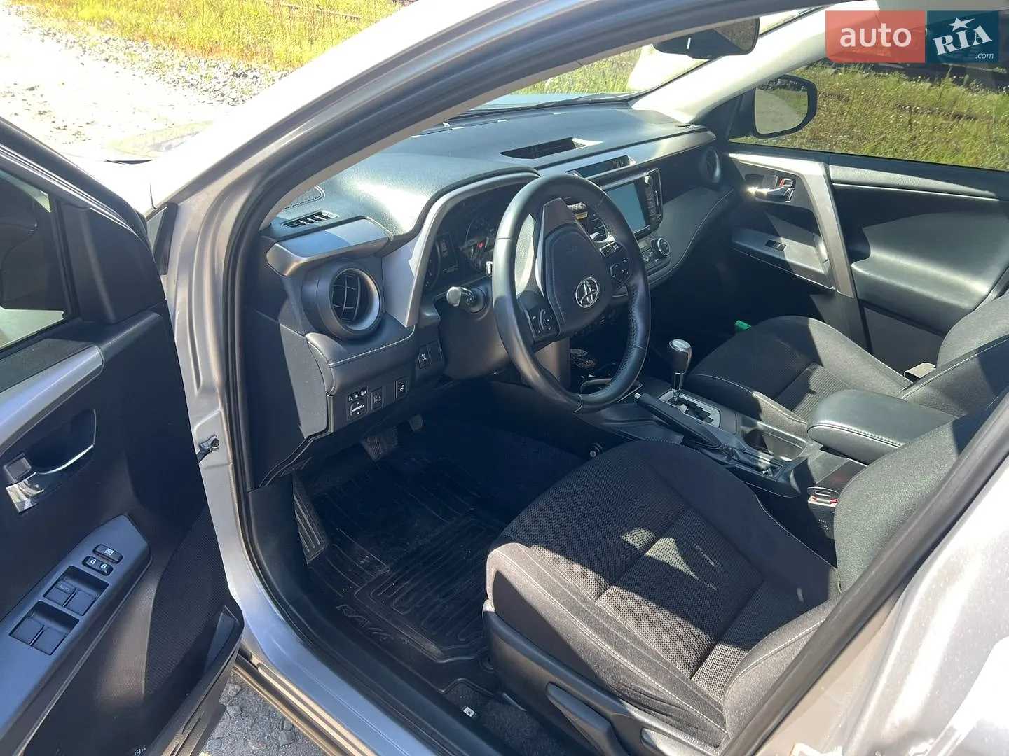 2018 Toyota RAV 4 - мініатюра 9