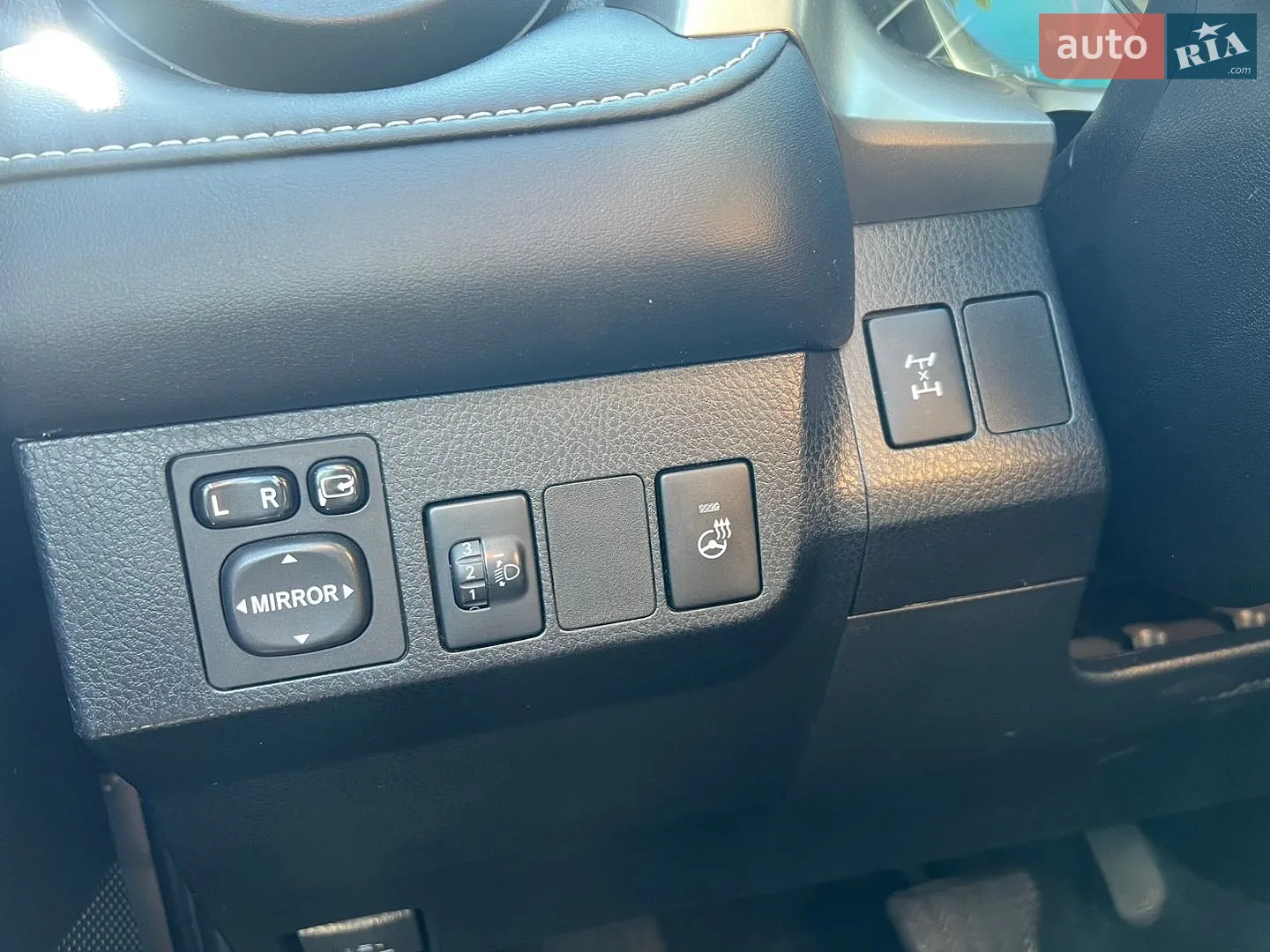 2018 Toyota RAV 4 - мініатюра 13