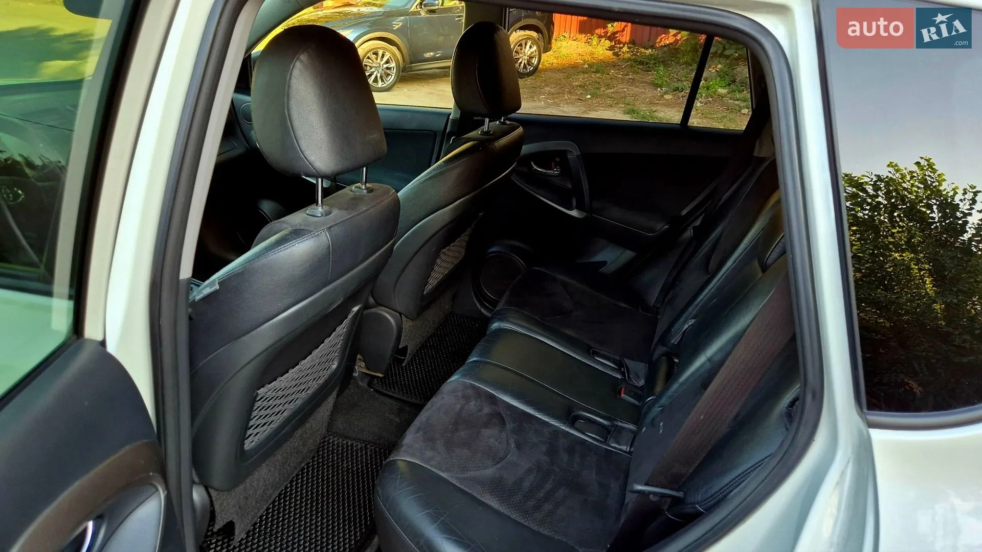2012 Toyota RAV 4 - мініатюра 15