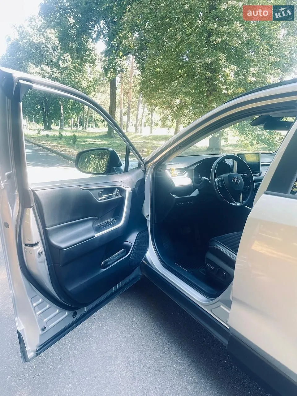 2019 Toyota RAV 4 - мініатюра 9
