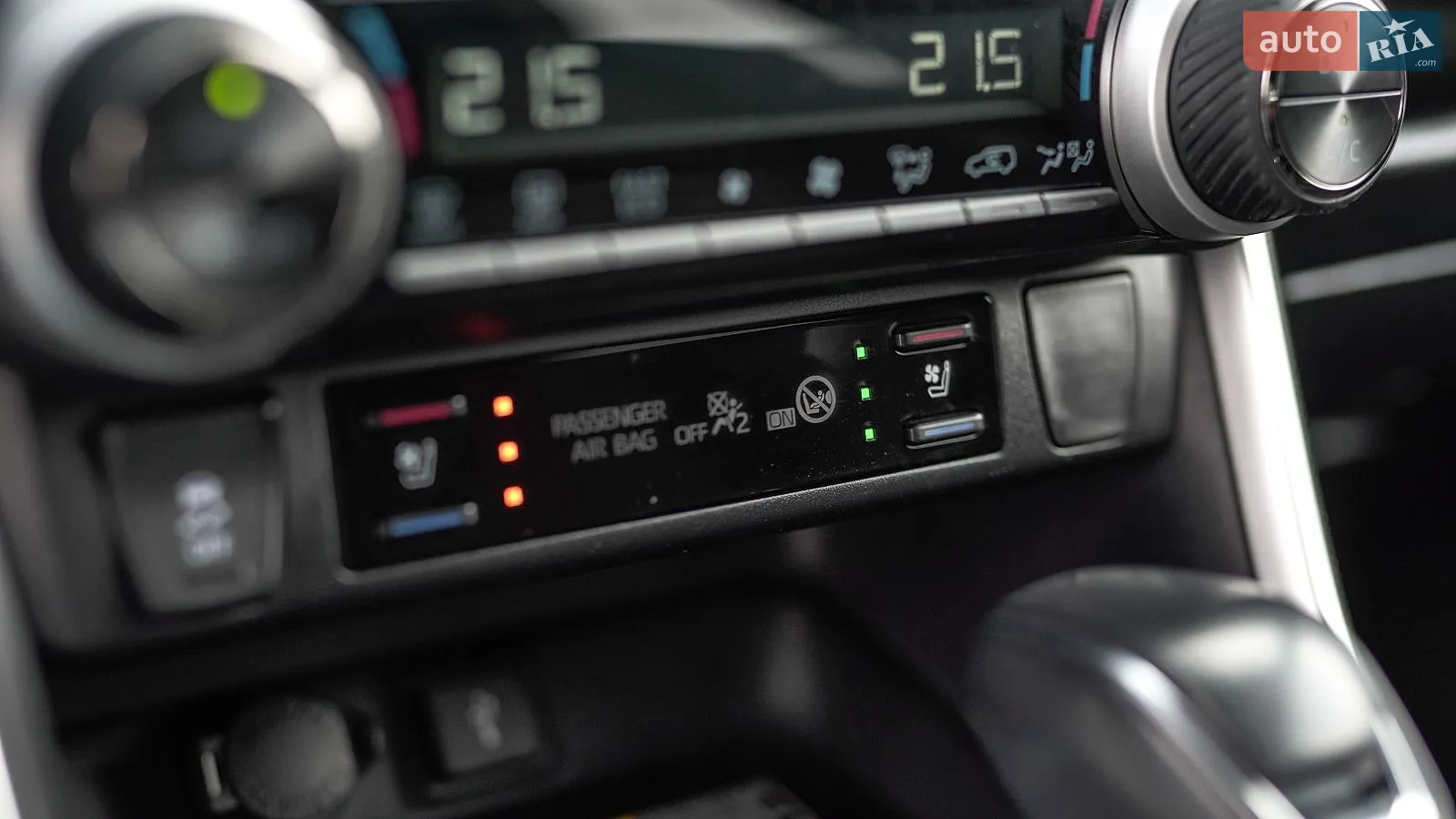 2021 Toyota RAV 4 - мініатюра 39