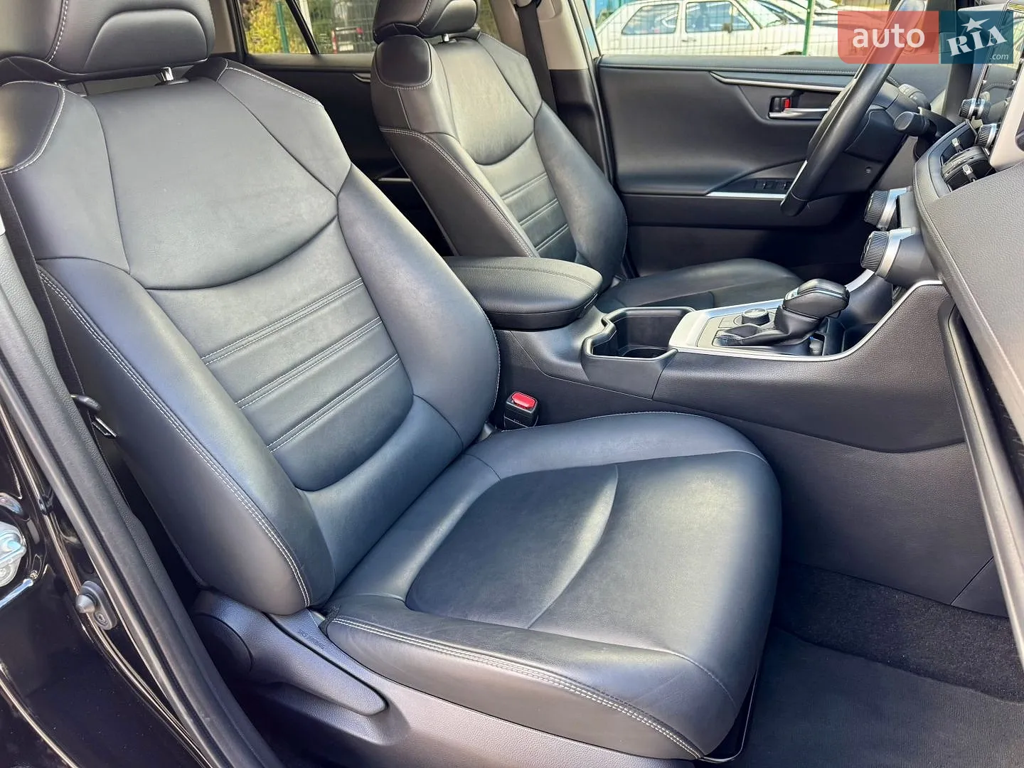 2021 Toyota RAV 4 - мініатюра 13