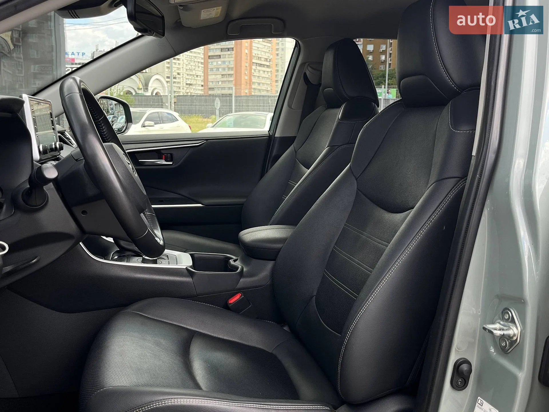 2022 Toyota RAV 4 - мініатюра 11