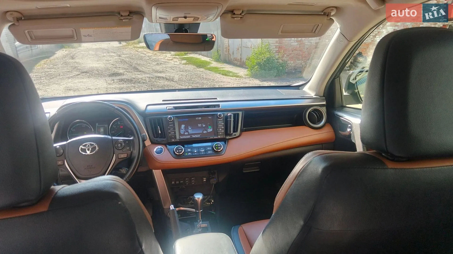 2017 Toyota RAV 4 - фото 1
