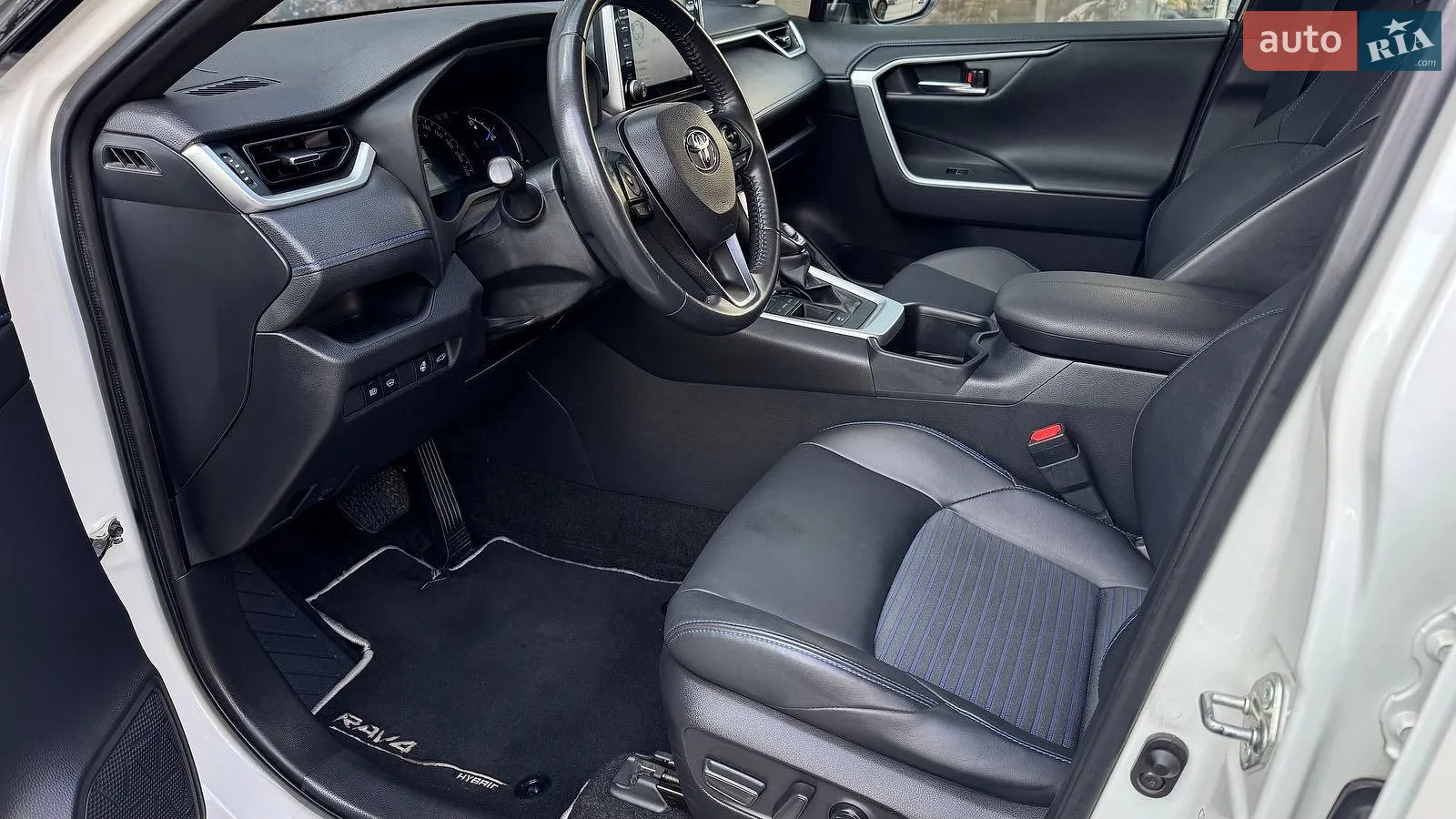 2022 Toyota RAV 4 - мініатюра 8
