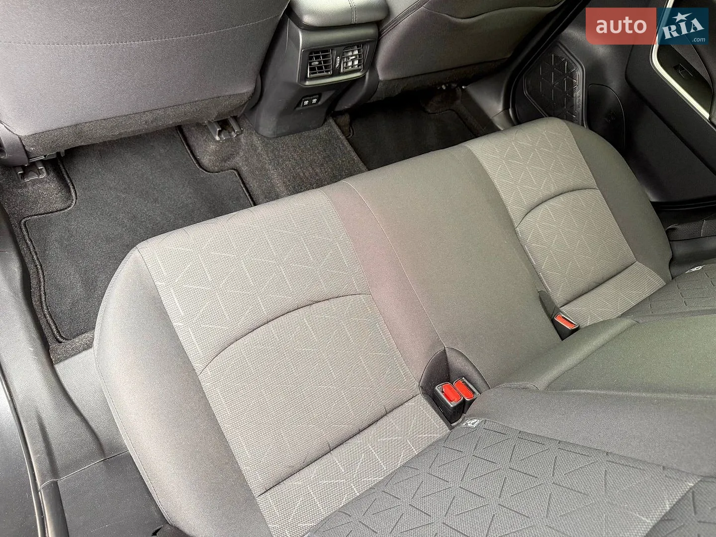 2021 Toyota RAV 4 - мініатюра 31