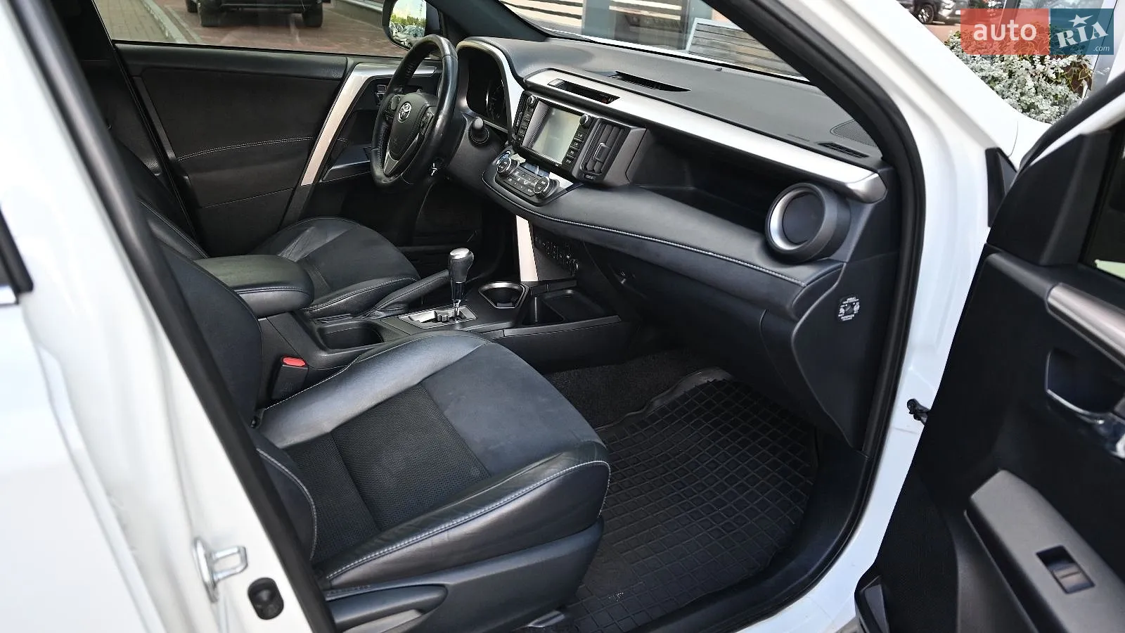 2018 Toyota RAV 4 - мініатюра 6