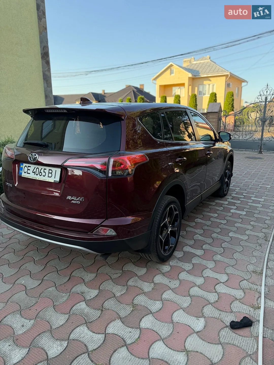 2017 Toyota RAV 4 - мініатюра 4