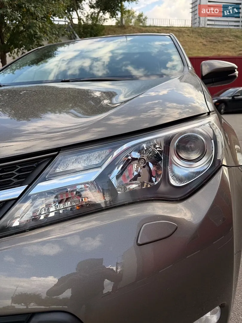2013 Toyota RAV 4 - мініатюра 15