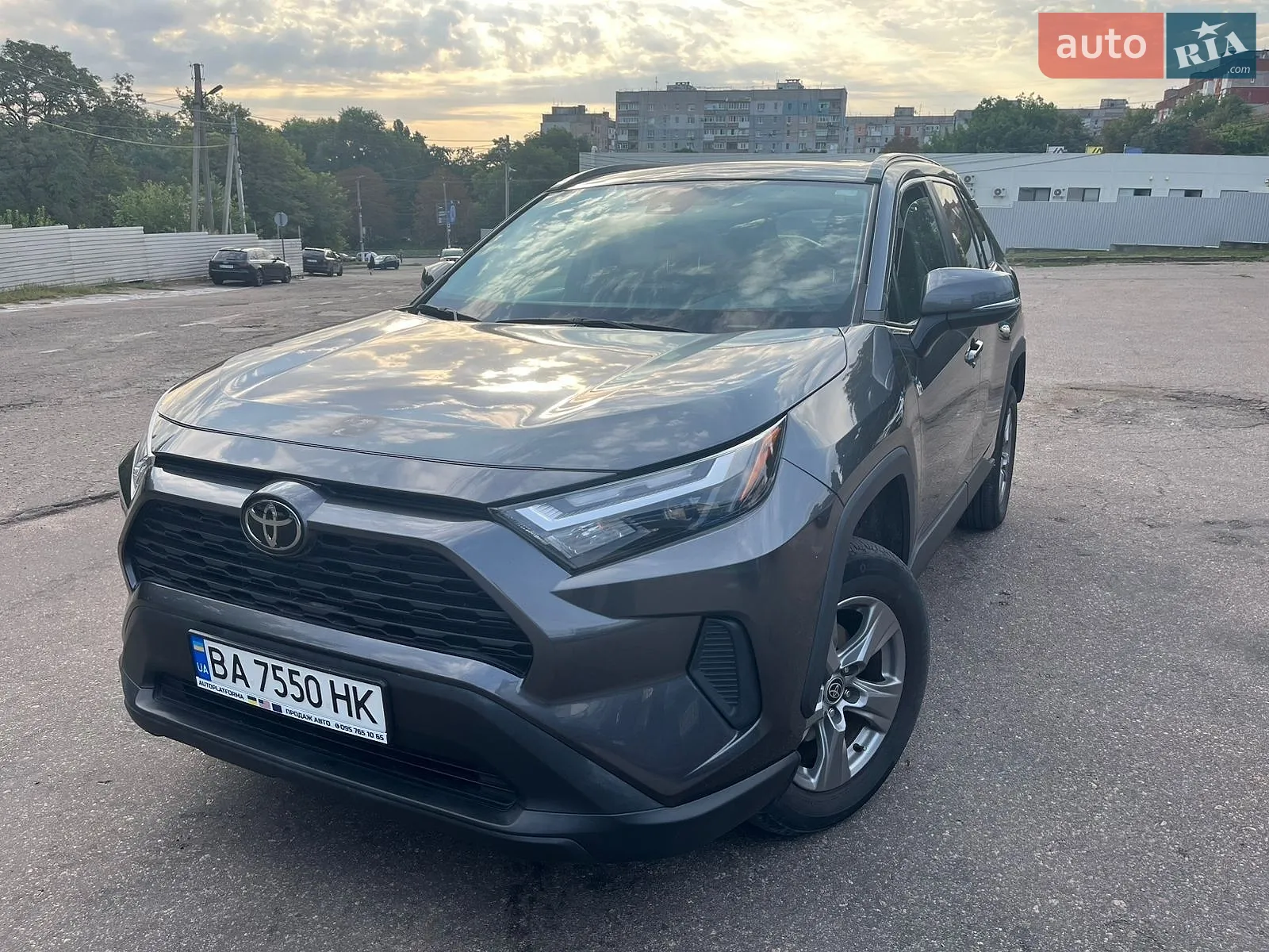 2022 Toyota RAV 4 - фото 1