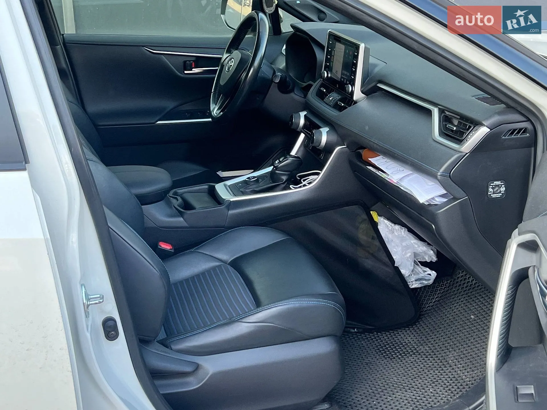 2020 Toyota RAV 4 - мініатюра 17
