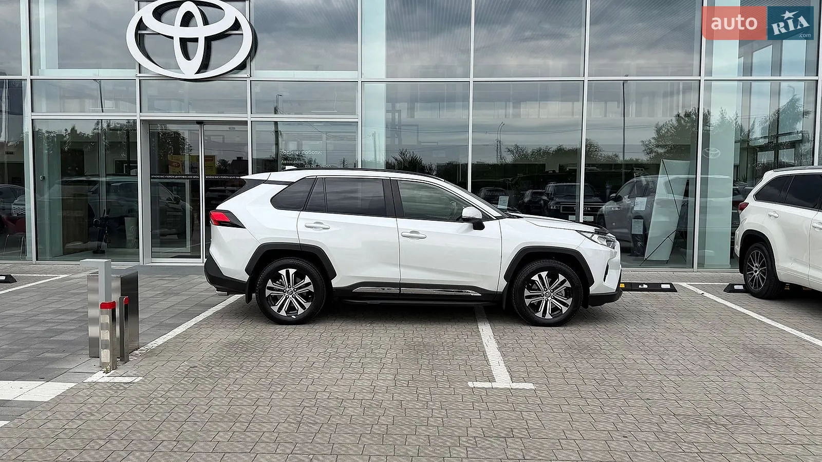 2023 Toyota RAV 4 - мініатюра 17