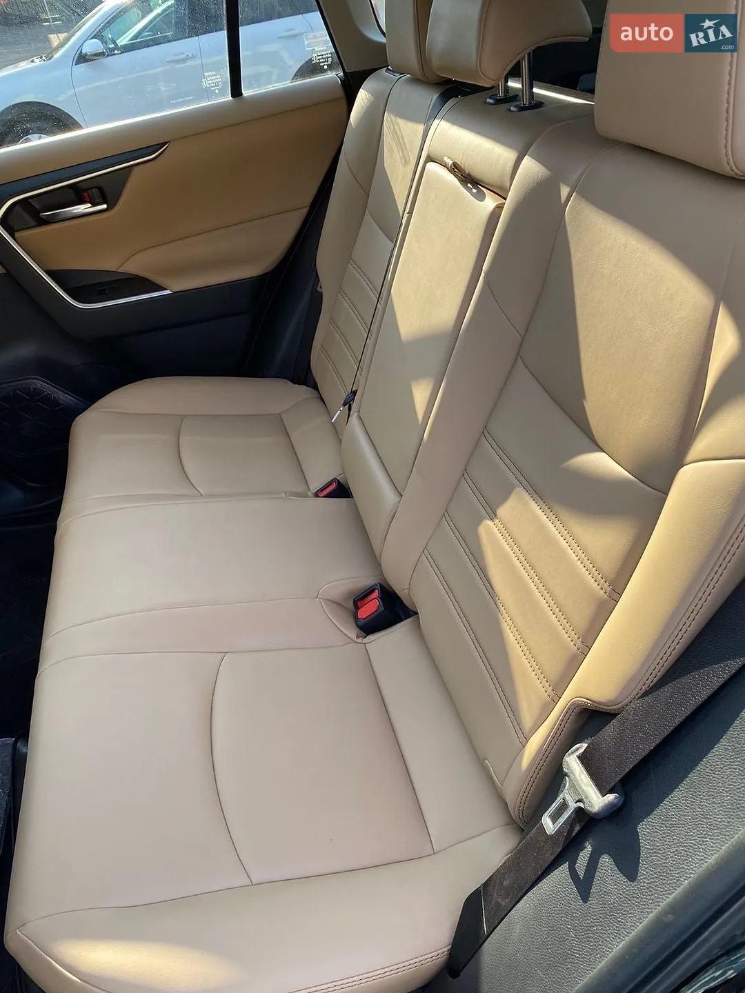 2021 Toyota RAV 4 - мініатюра 11