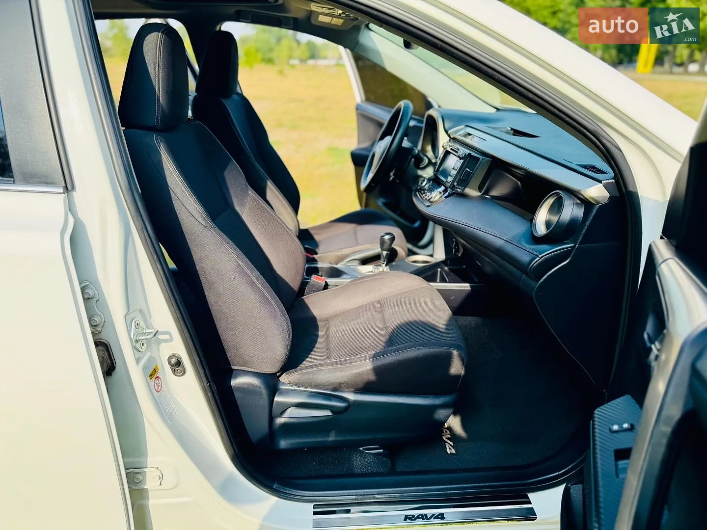 2015 Toyota RAV 4 - мініатюра 14