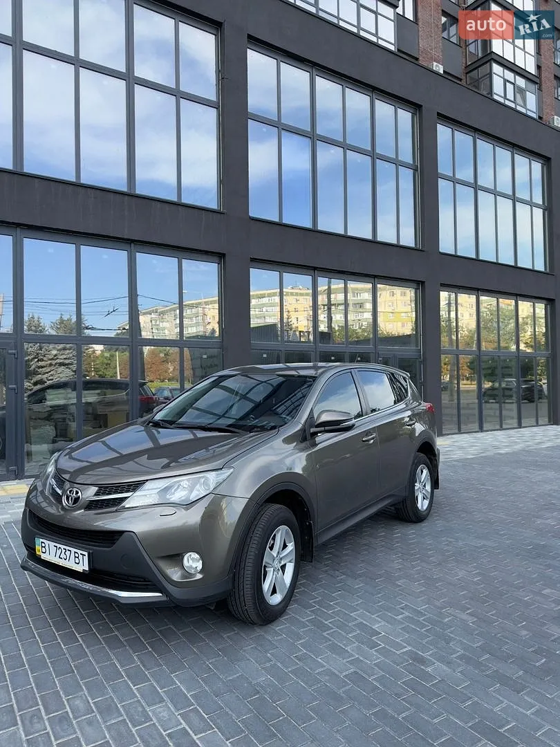 2013 Toyota RAV 4 - мініатюра 3