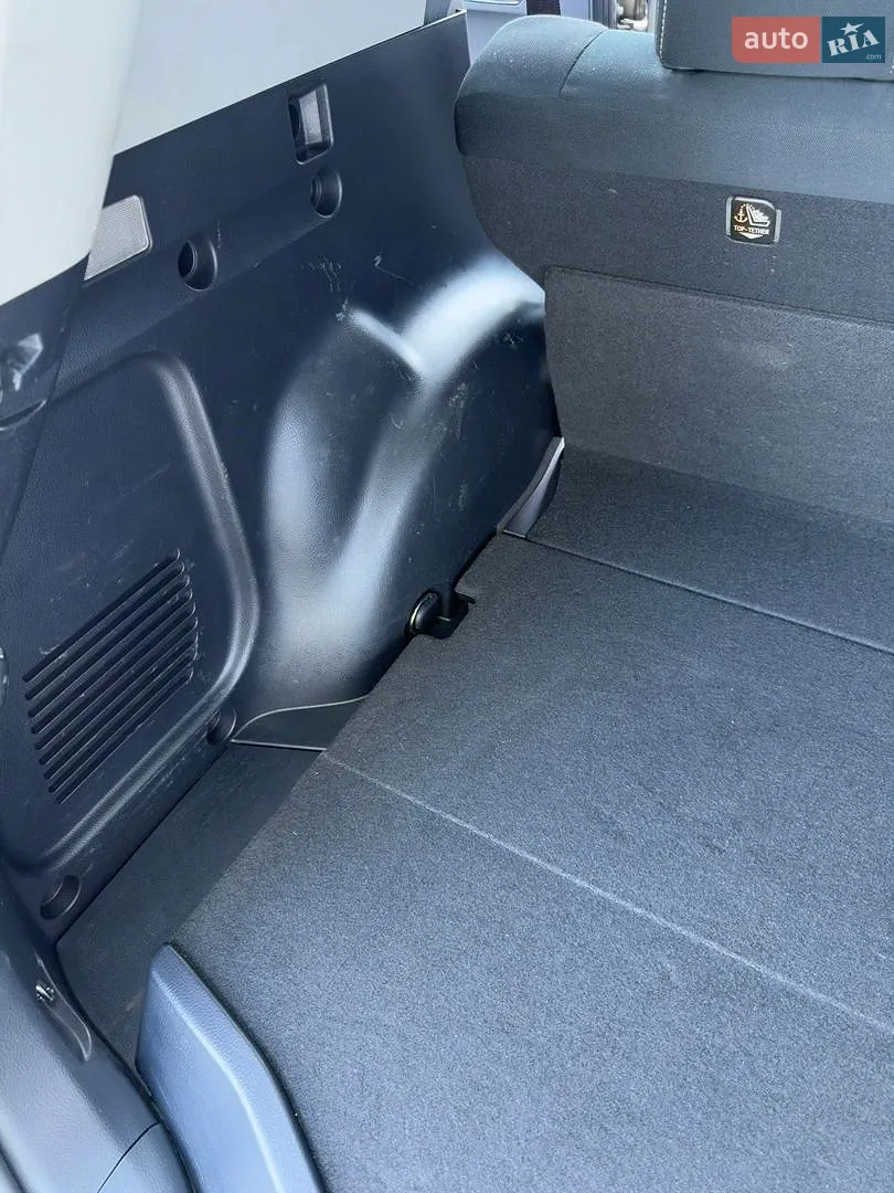 2013 Toyota RAV 4 - мініатюра 17