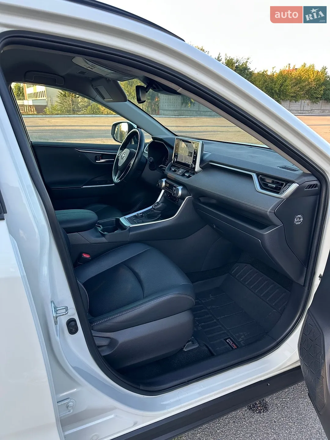 2021 Toyota RAV 4 - мініатюра 8