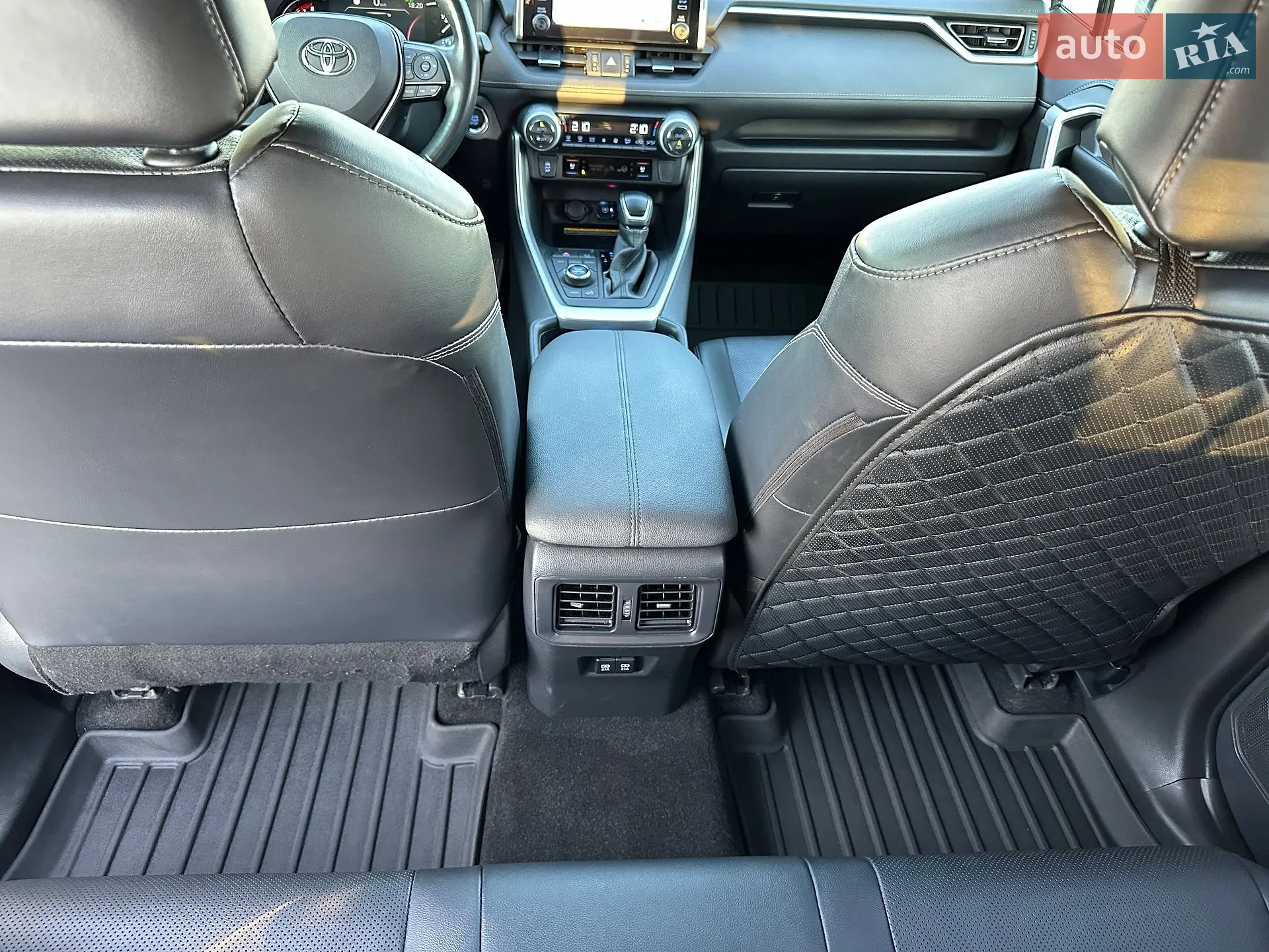 2021 Toyota RAV 4 - мініатюра 11