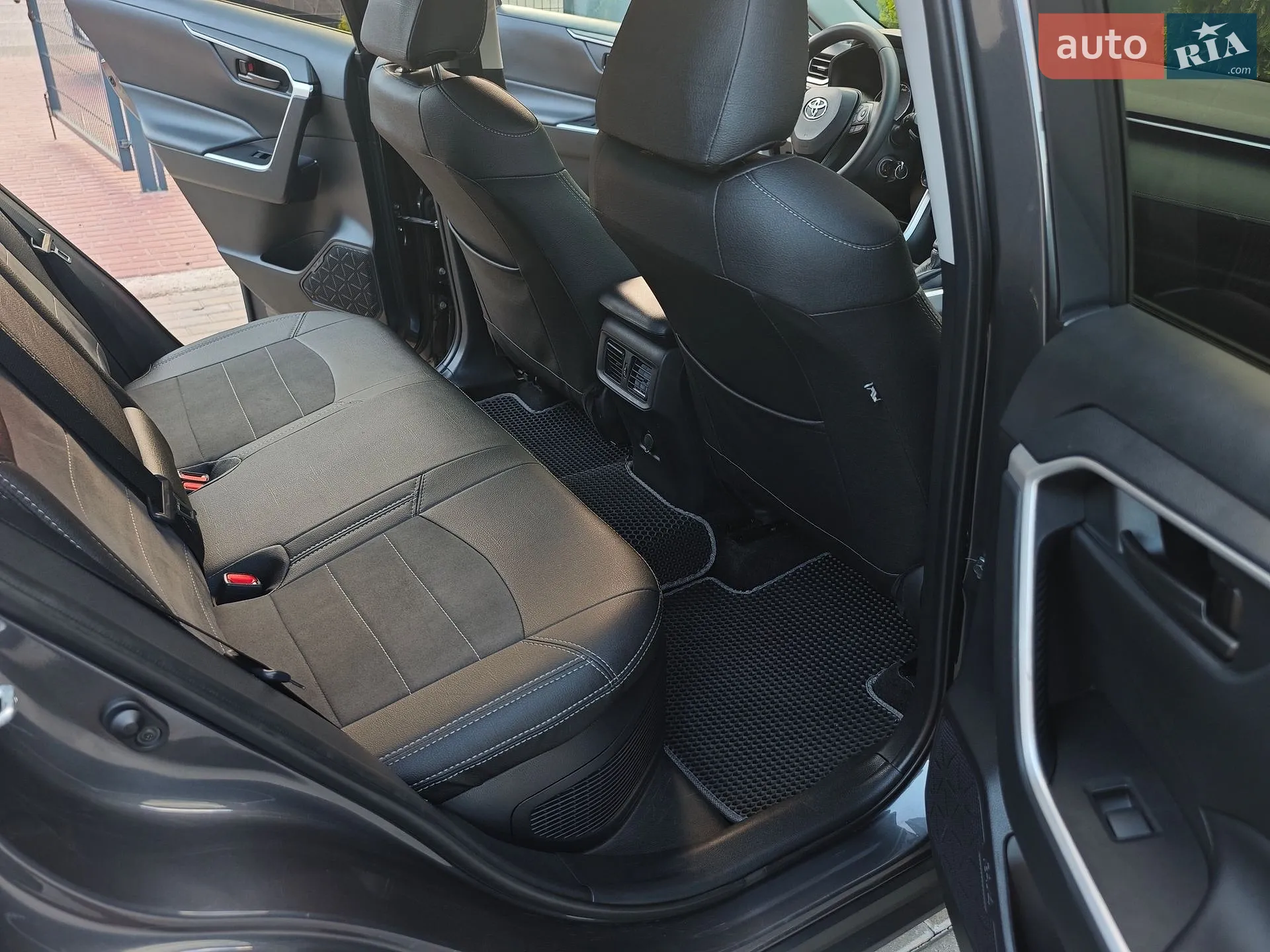 2020 Toyota RAV 4 - мініатюра 33