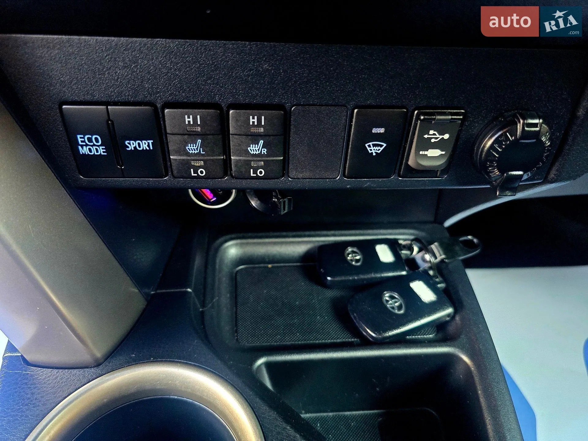 2014 Toyota RAV 4 - мініатюра 65