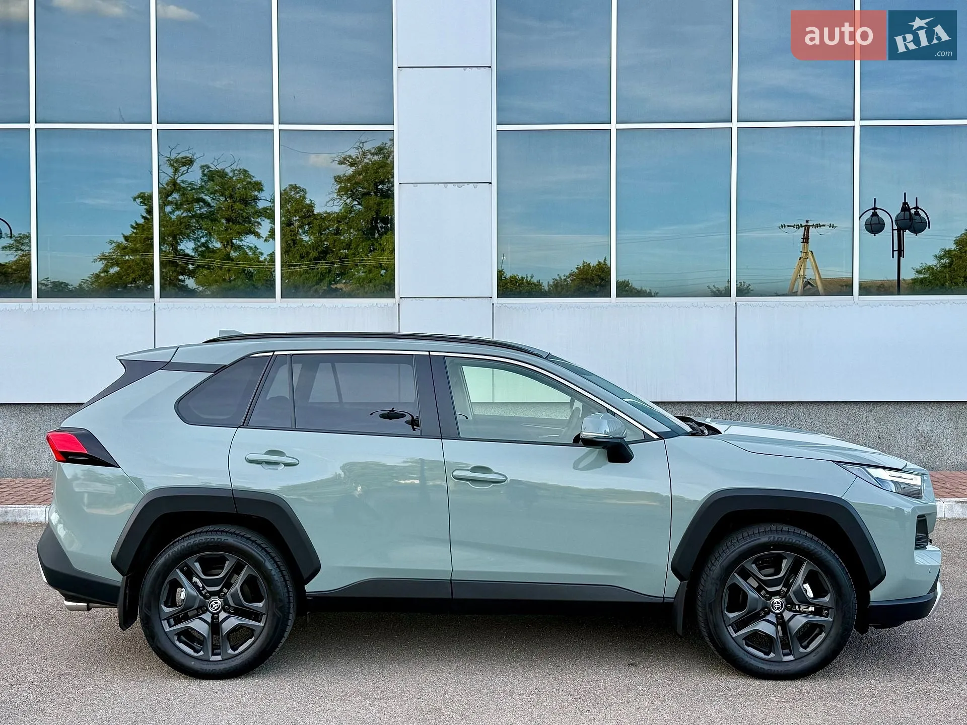 2024 Toyota RAV 4 - мініатюра 11