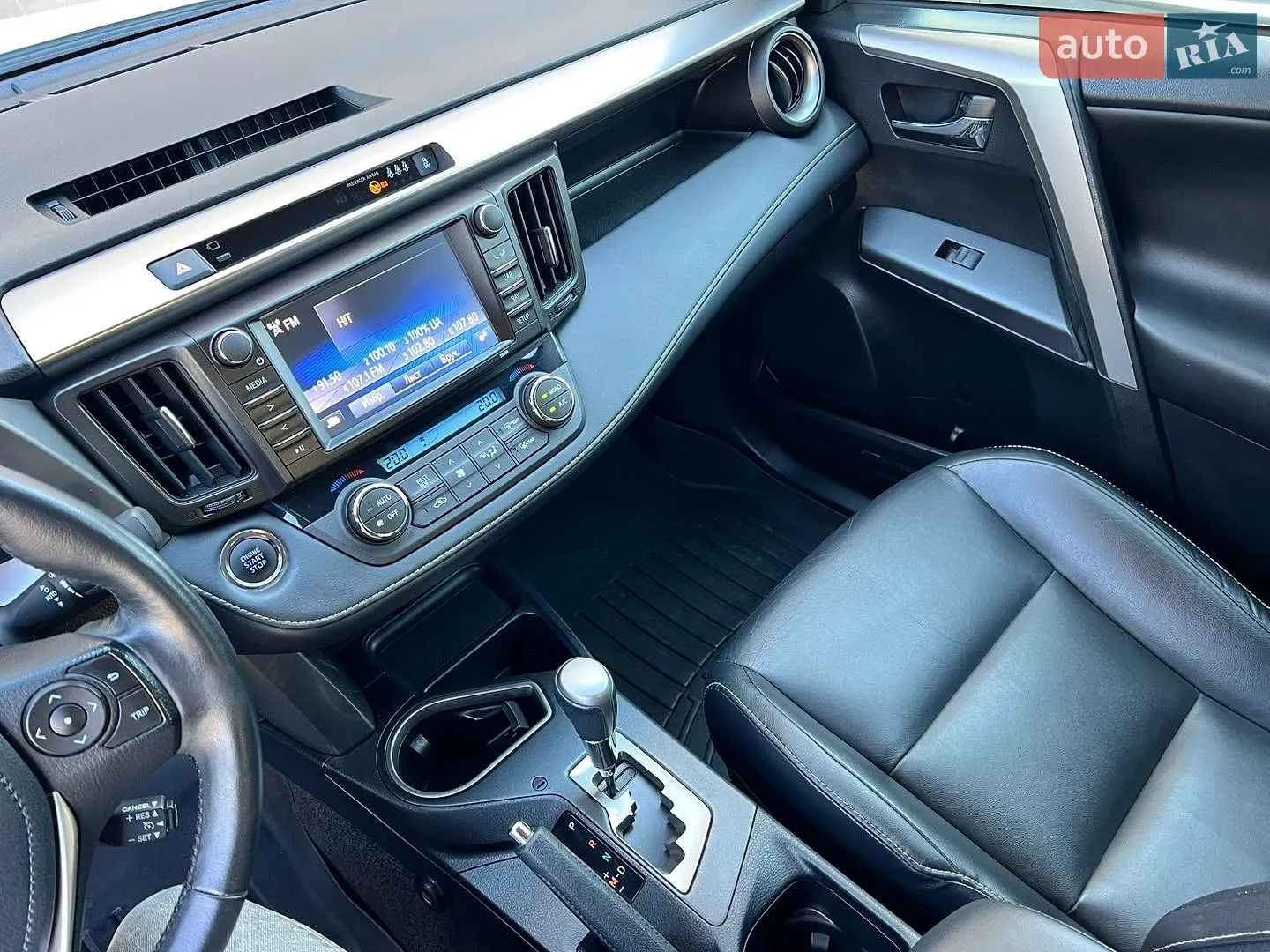 2016 Toyota RAV 4 - мініатюра 8