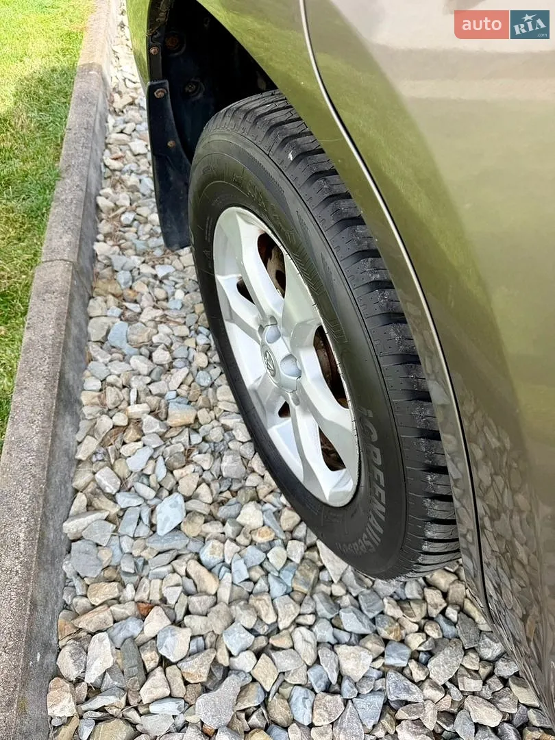 2011 Toyota RAV 4 - мініатюра 10