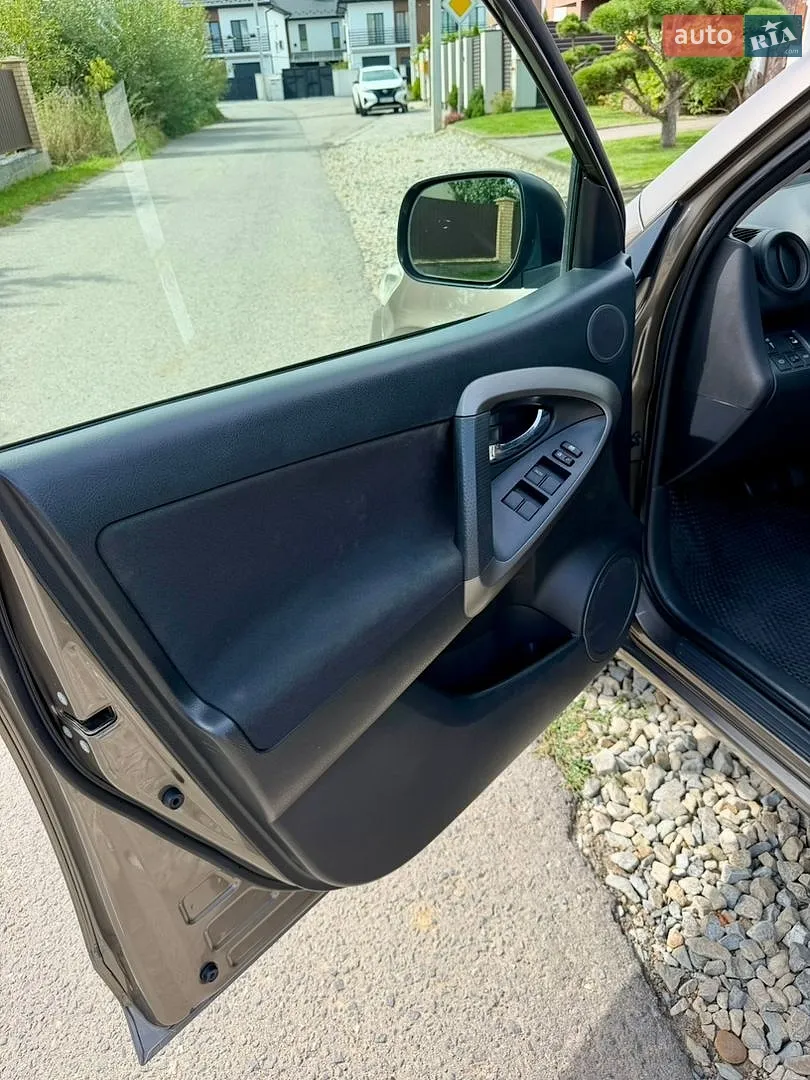 2011 Toyota RAV 4 - мініатюра 20