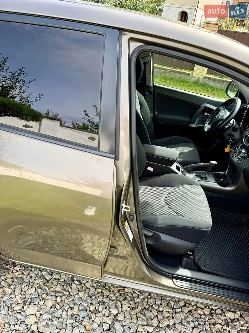 2011 Toyota RAV 4 - мініатюра 12